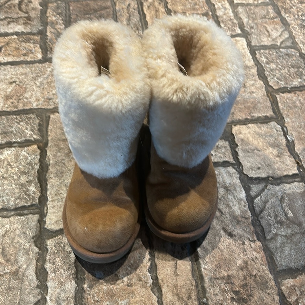 Uggs Ellee Shearling Cuff Boots Chestnut